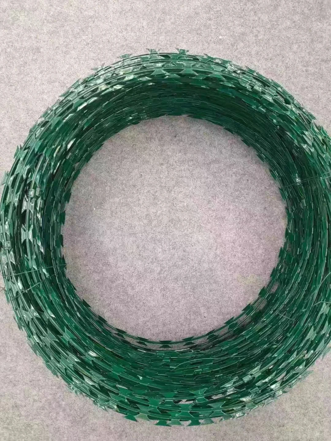 Manufacturer Price Making Machine Cheapest Good Protective Effect Barbed Wire