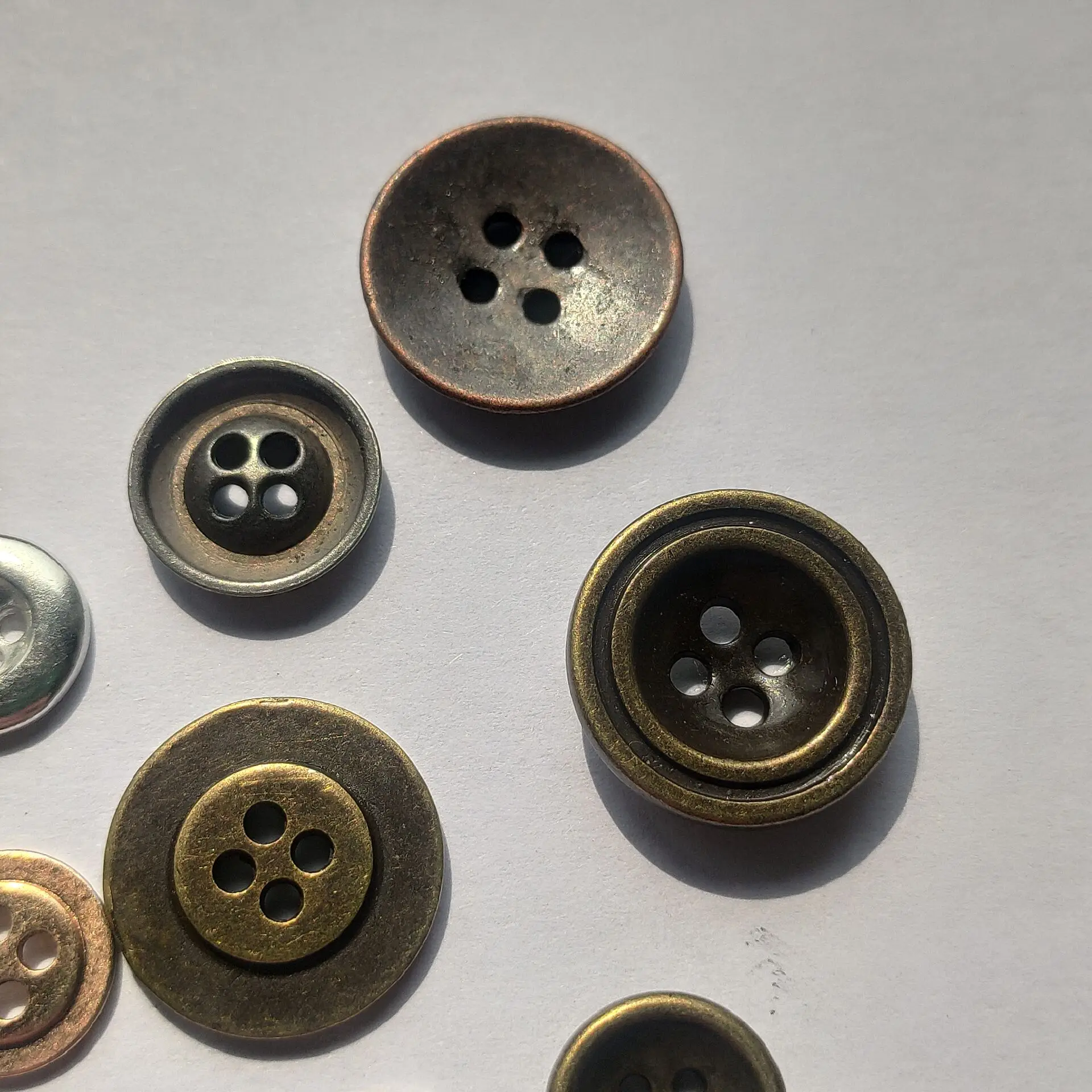 Custom special shape skull screw jeans metal buttons metal buttons for clothing for denim jacket