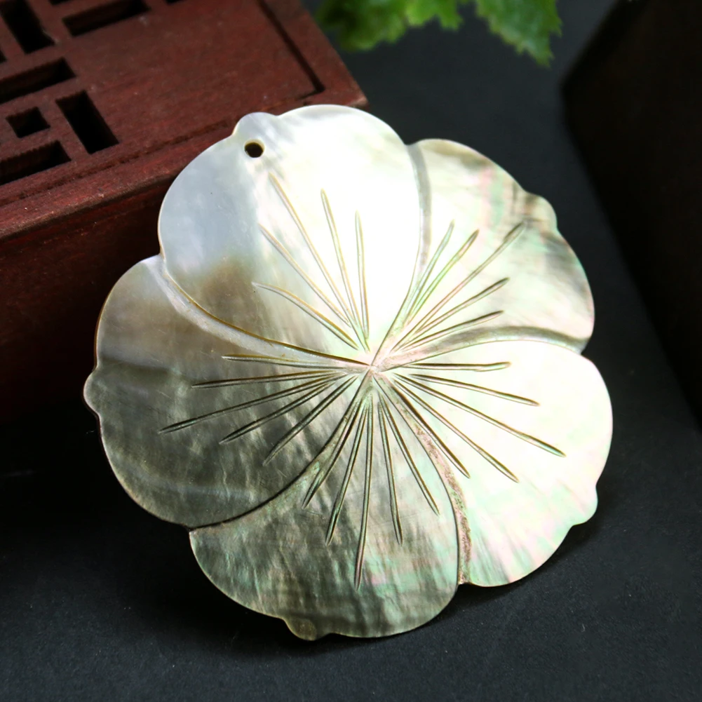 55mm Natural Shell Material Mother Of Pearl Flower Pendant Shell Carving With Decoration DIY Necklace