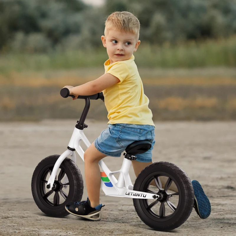 Small 12 Inch Magnesium alloy Kids Balance Bike / Baby No Pedal Slide Bicycle Balance Bike/ Children Running Bike Slide By Feet