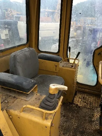 CAT Crawler Bulldozer  D3C D4C D4H Small Bulldozers