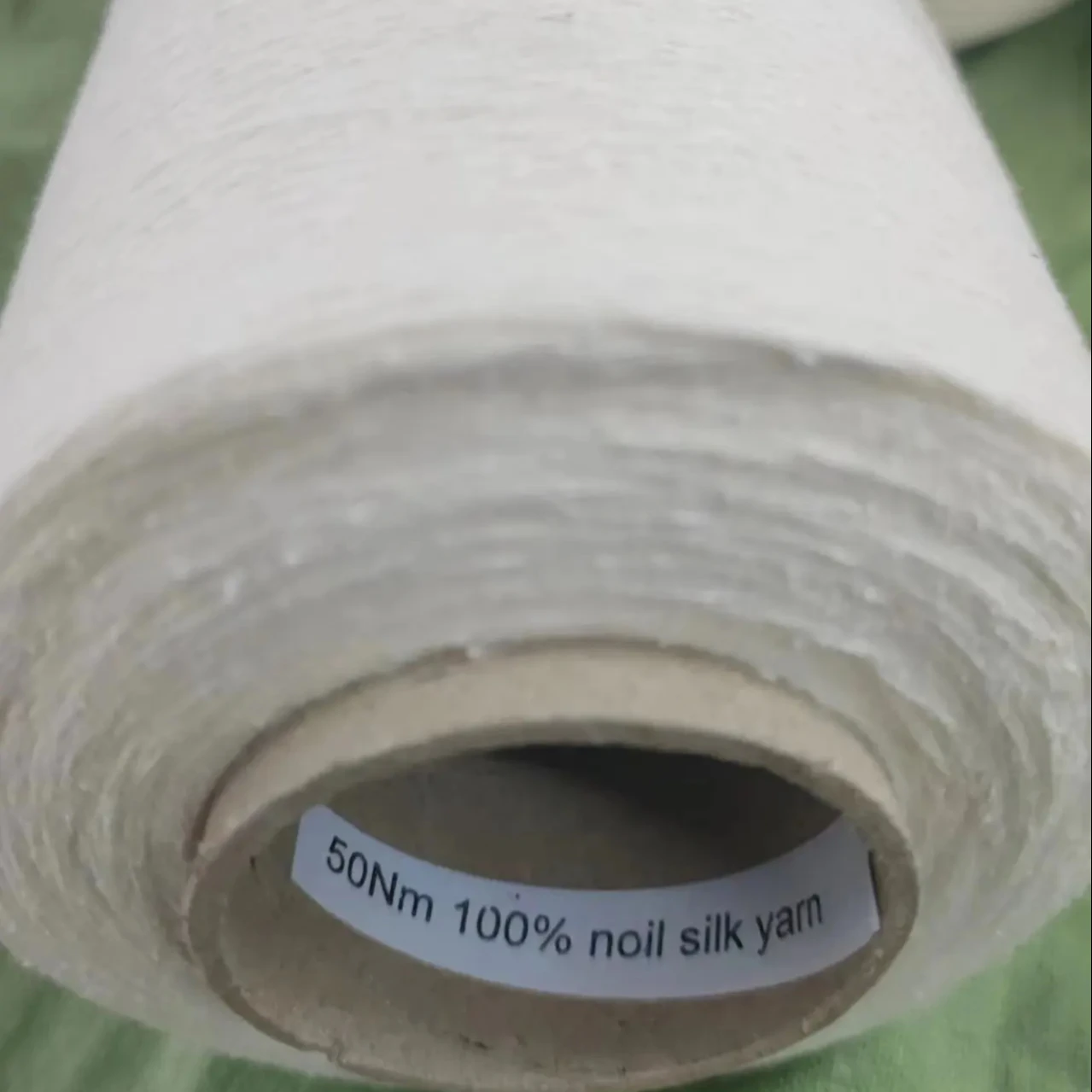 100% Mulberry spun silk yarn,Hot selling, 100%noil silk.raw white yarn.