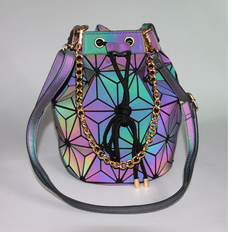 Wholesale Geometric Plaid Reflection Bucket Chain Bag Reflection Luminous Women Crossbody Handbags