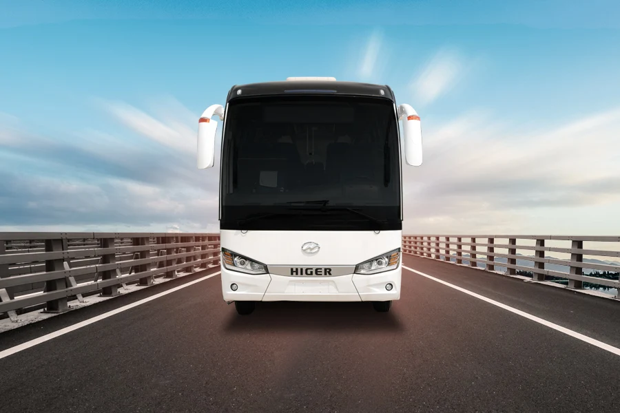 KLQ 6111 HIGER BUS CHINA TECHNOLOGY PRODUCTION CHINA COACH BUS LUXURY TOUR BUS