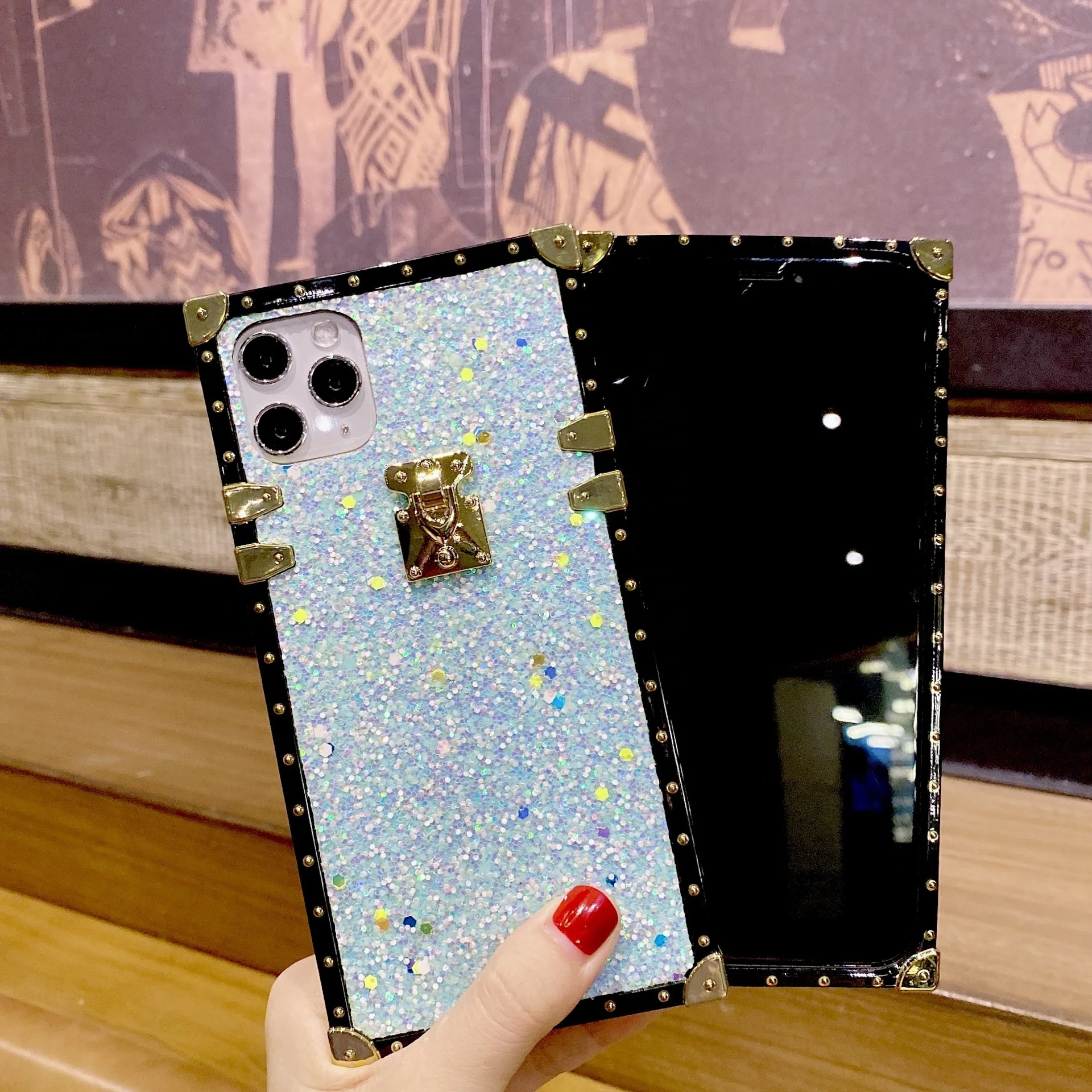 
Accept small order women luxury anti-fall fashion luminous glitter square phone case for iphone 11 pro max 