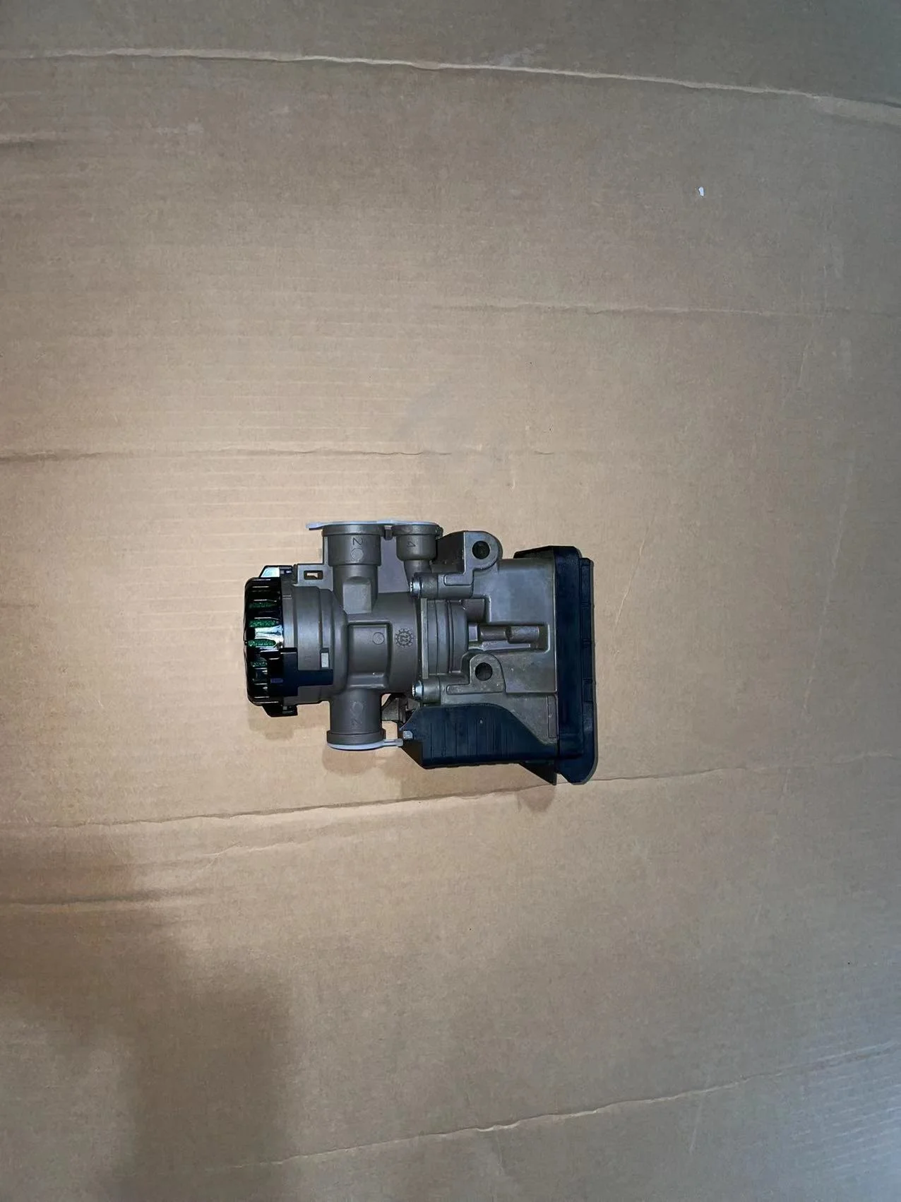 Original KNORR-BREMSE  EBS  K093190 22225550 V-OLVO  KAMAZ 5490 54901 6580 S-CANIA DAF MAN