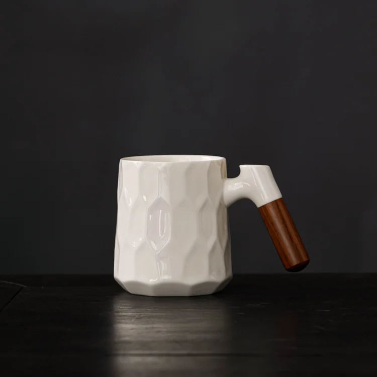 2023 New Large Unique Luxury Ceramic White Porcelain Water Coffee Mug with Wooden Handle