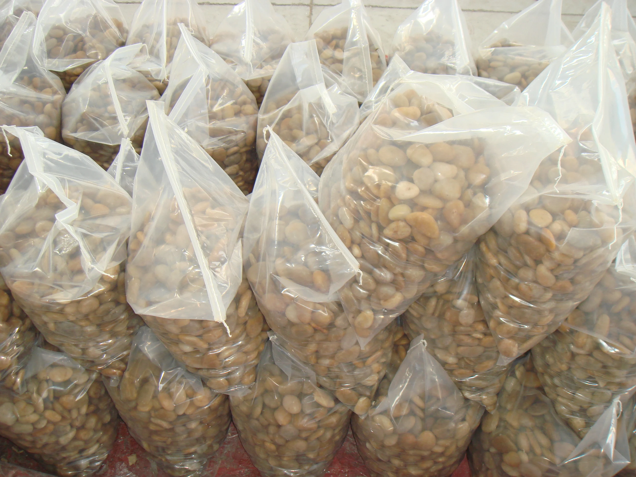 Коллекция желтой полированной гальки универсальные камни для садовых дорожек