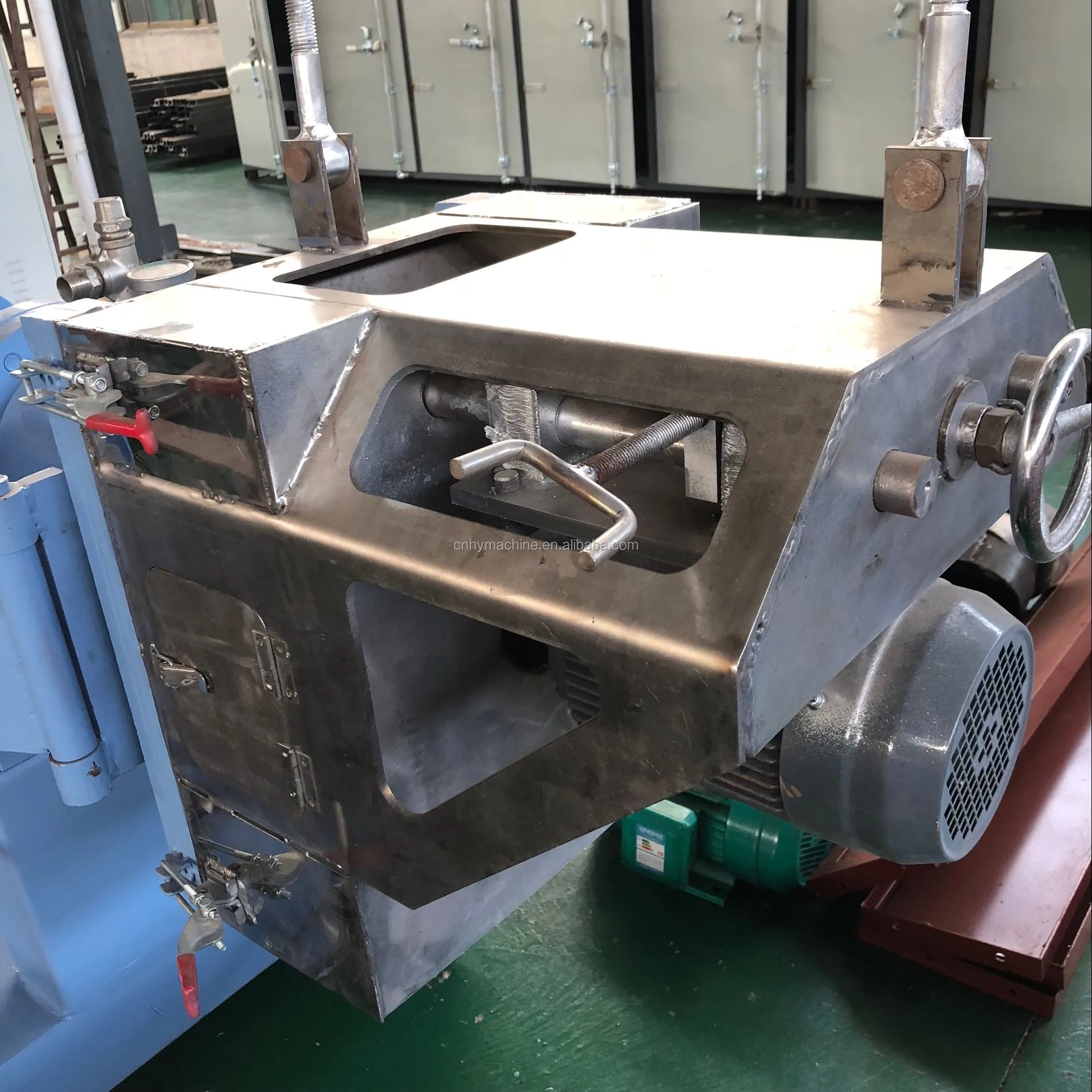 China industrial cattle fish pig poultry feed processing machine 1 ton fish feed extruder machine for sale in nigeria