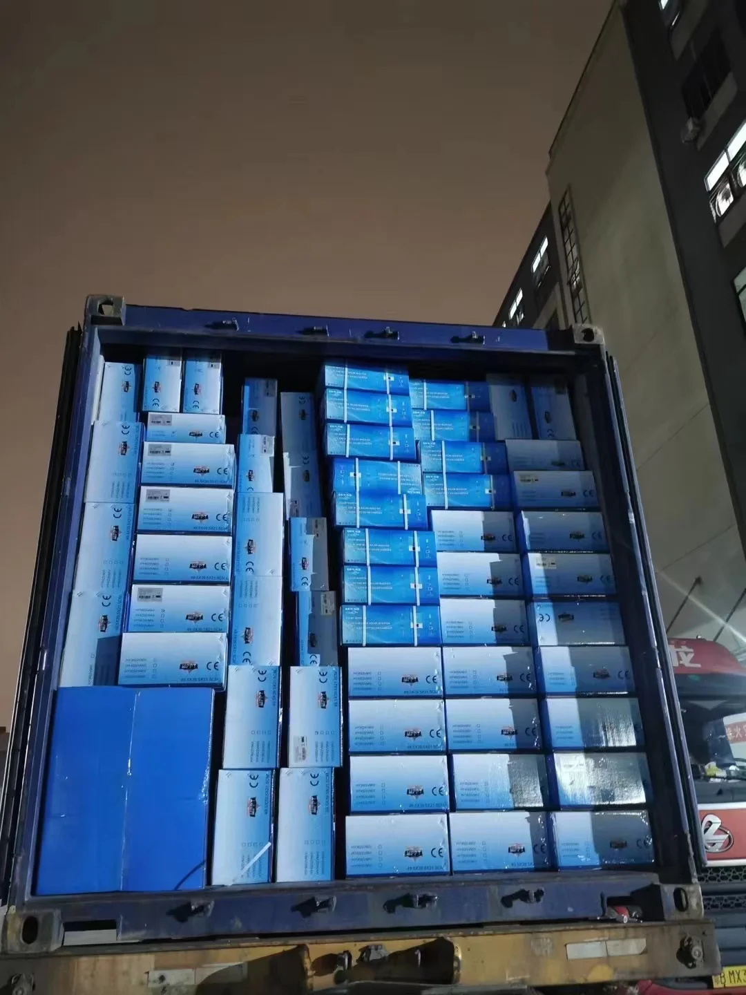 Dual output  VM III twin 6Kw Off Grid hybrid solar inverter pure sine wave