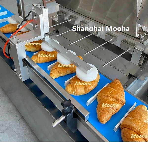 croissant bread pastry donut chocolate cream paste injecting equipment butter cream stuffing bread filling machine