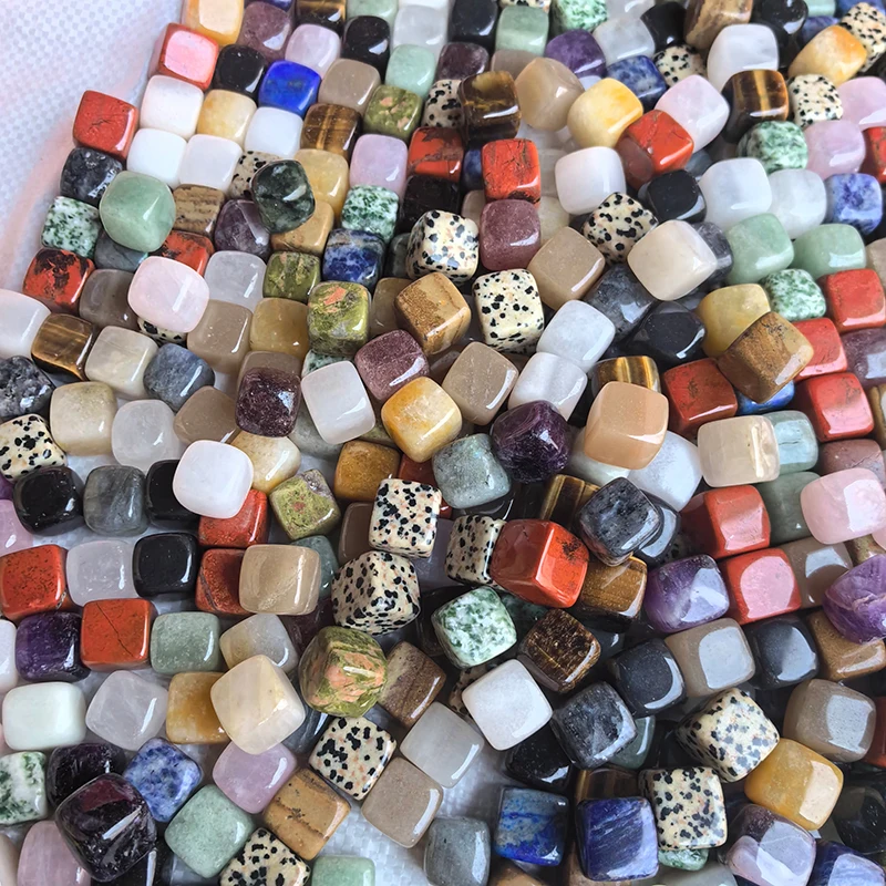 Ювелирные изделия из драгоценных камней