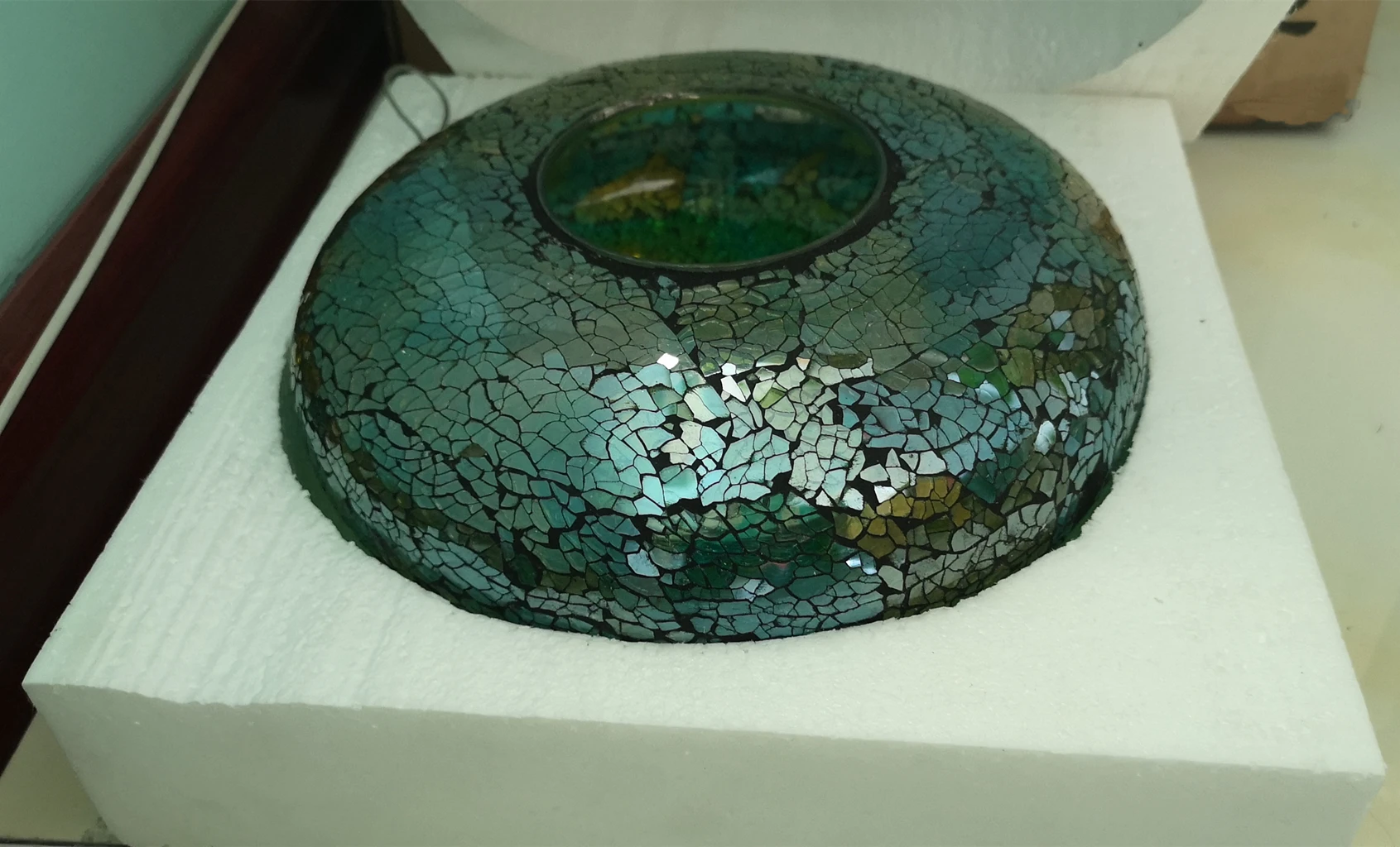 Hot Selling Round Glass Mosaic Hanging Outdoor Bird Feeder Shining Purple Design