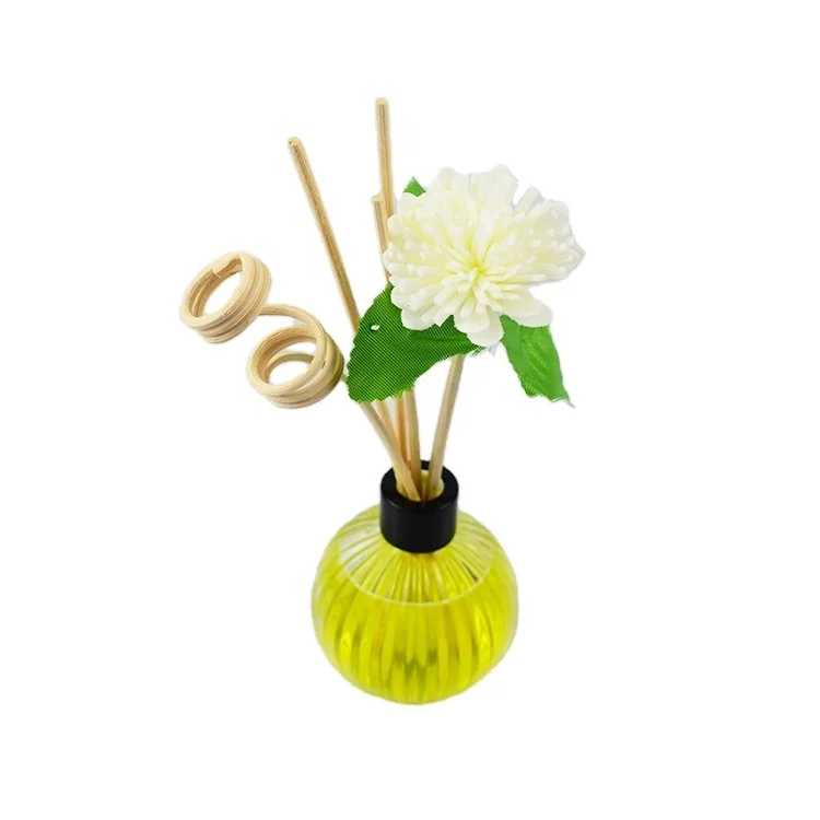 wholesale home fragrance reed diffuser with rattan stick and sola flower