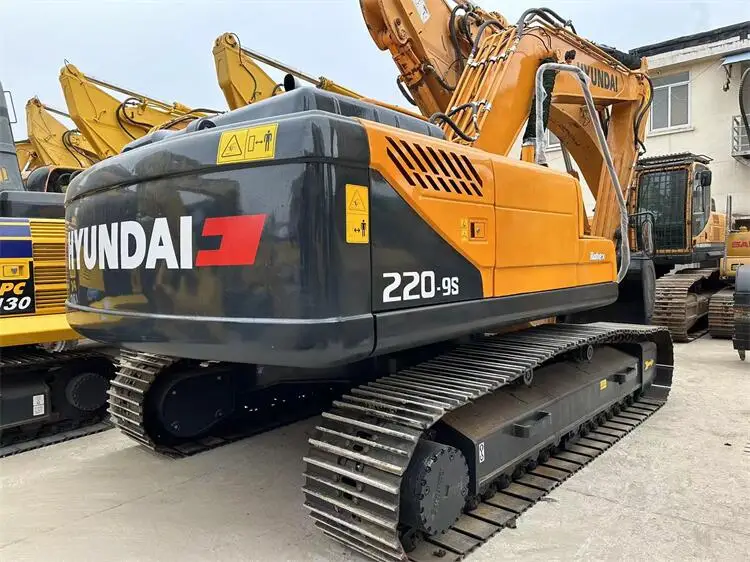 The most reasonable price made in Korea crawler used excavators hyundai 220-9s r220 for sale in Shanghai