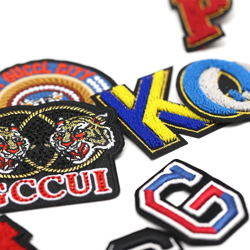 New Arrivals Chenille Letter Patch Round Embroidery Velcro Backing Embroidery Patch Hook And Loop Badges