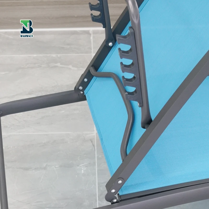 INSTNCT wholesale Best seller in Europe Outdoor Lightweight Lounger Chair Poolside Aluminium Sun lounger With Wheels