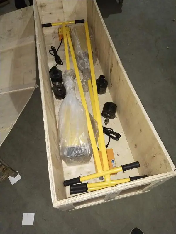 Electric concrete screed roller leveler Slope construction paver for road construction