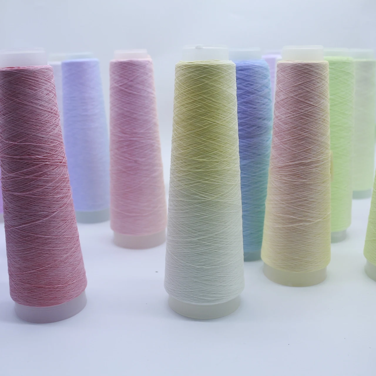 Luxury Collection Blended Spun Knitting Yarn Photochromic Anti-Pilling Eco-Friendly Recycled Wool Sewing Weaving Embroidery Dyed