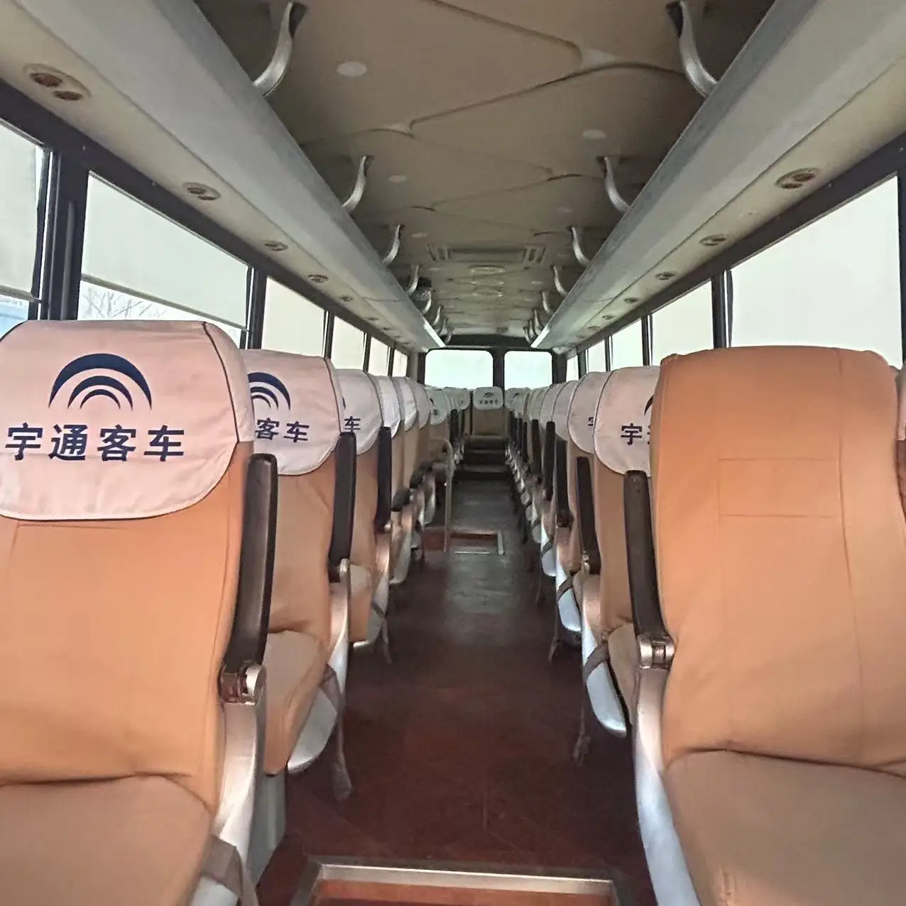 Chinese Factory Price yutong bus 2024 zk6138h diesel 51 yutong passenger bus 40-60 seat yutong bus for sale