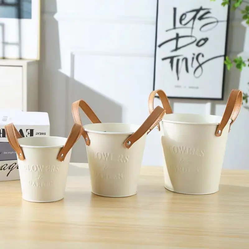 Farmhouse Style Home Decoration Metal Container Bucket Planter with Handles Garden Flower Pot Decor