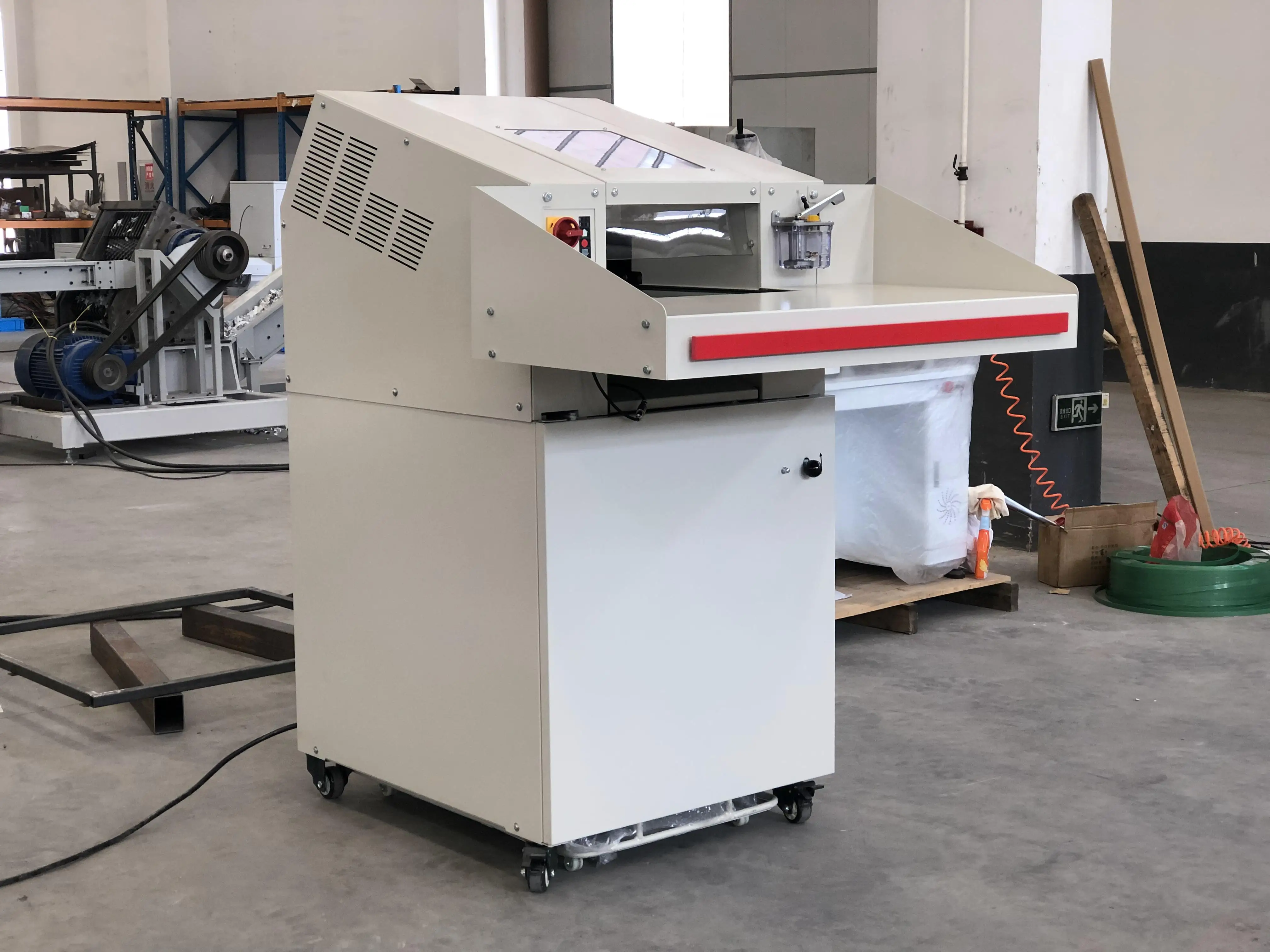 Cardboard Recycling Machine/Carton Shredder/Cardboard Shredder