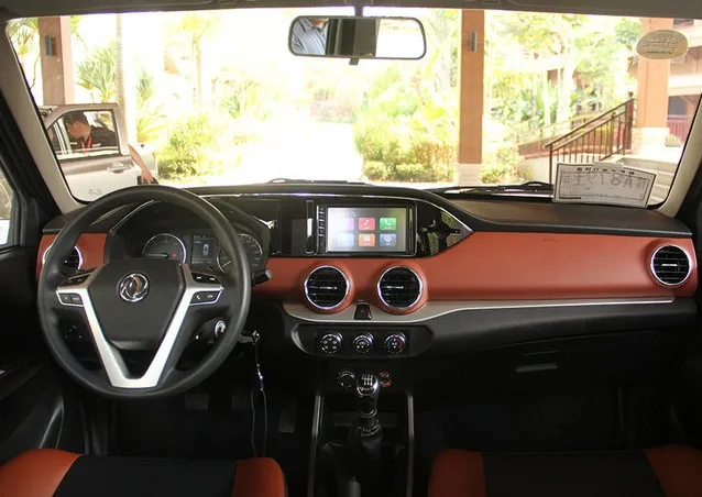 Dongfeng Mini 2WD Pickup Truck 4X2 Double Cab Good Quality Diesel Fuel Automatic Gear Box Right Steering R15 Euro VI Sale China