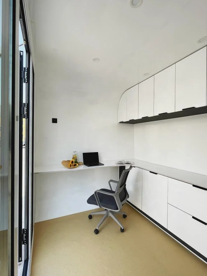 Tiny Ipod with Comform of Home