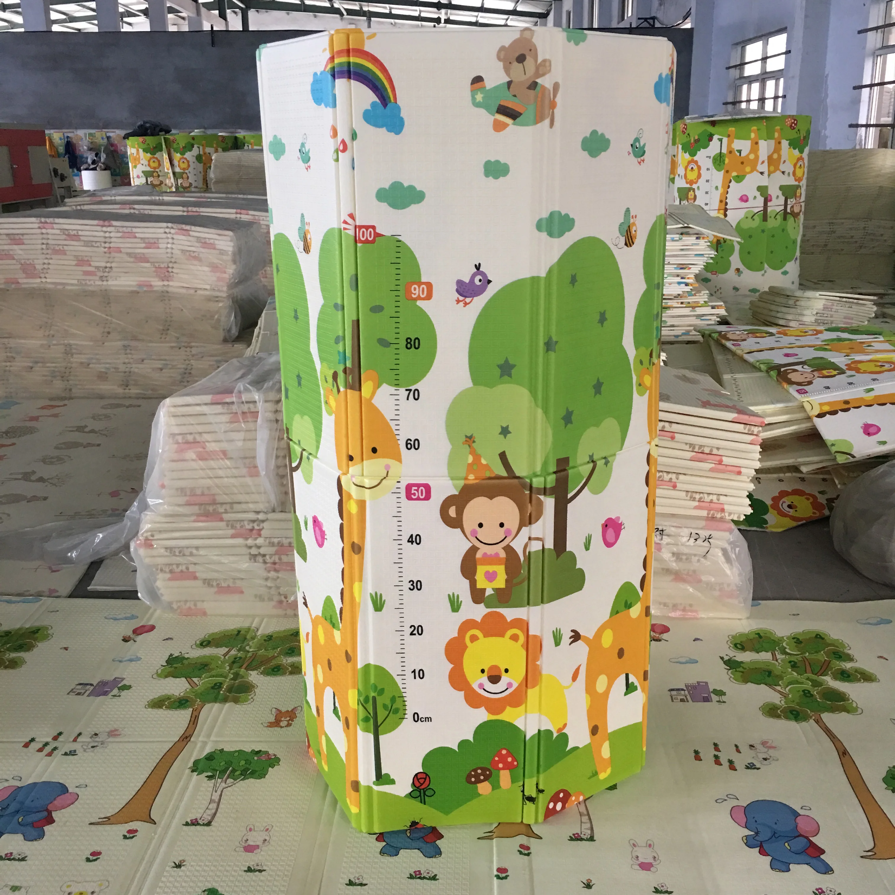 Waterproof cartoon portable kid play mat educational folding kids mat non toxic xpe foam baby playing mat