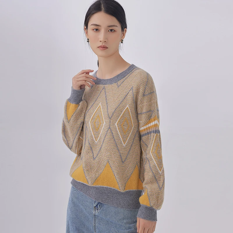 Autumn and winter new cashmere sweater women round neck jacquard striped sweater loose pullover sweater bottoming shirt