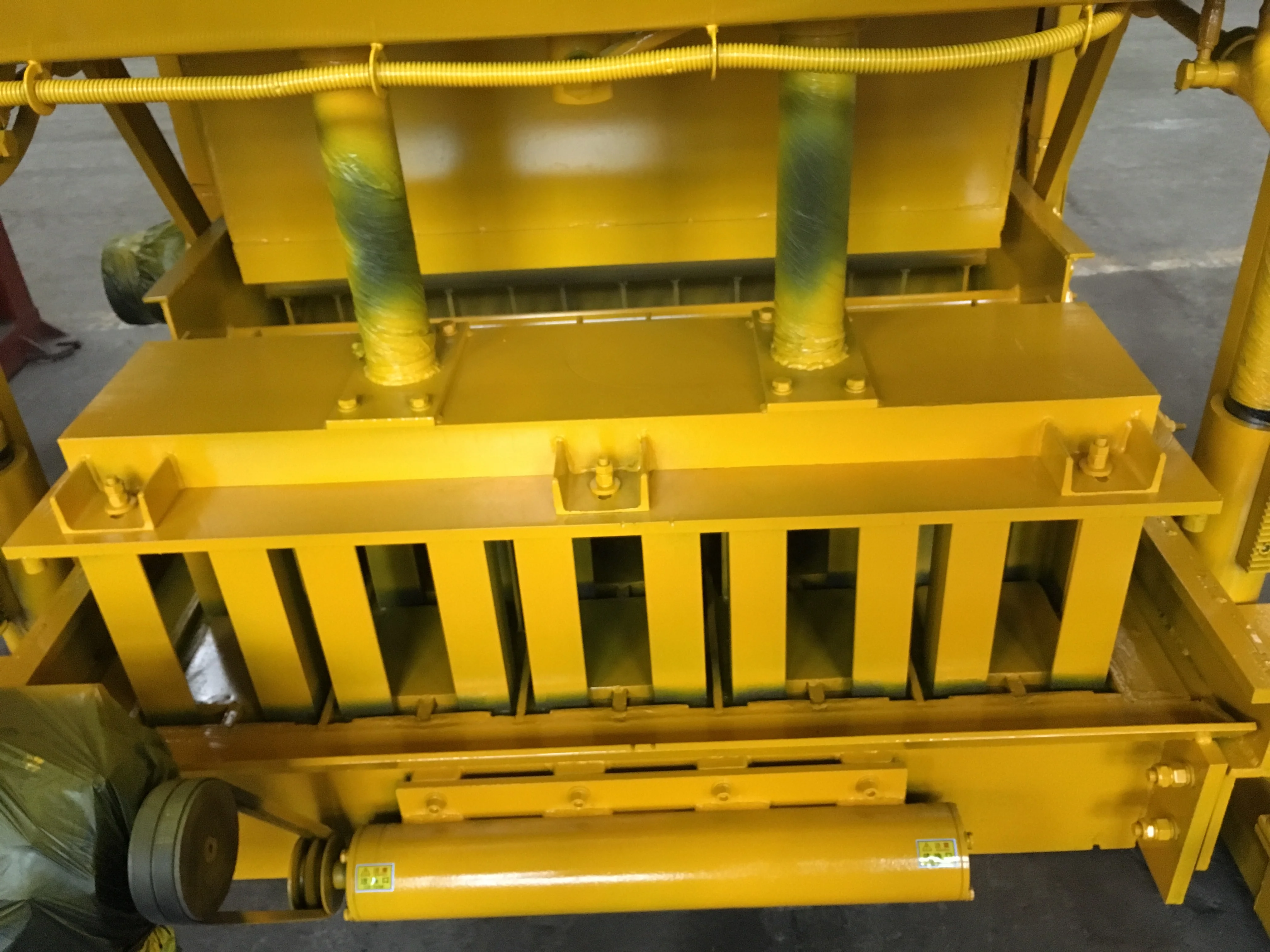 decorative brick wall machinery sidewalk brick making machine different shape colorful Craft Brick machine