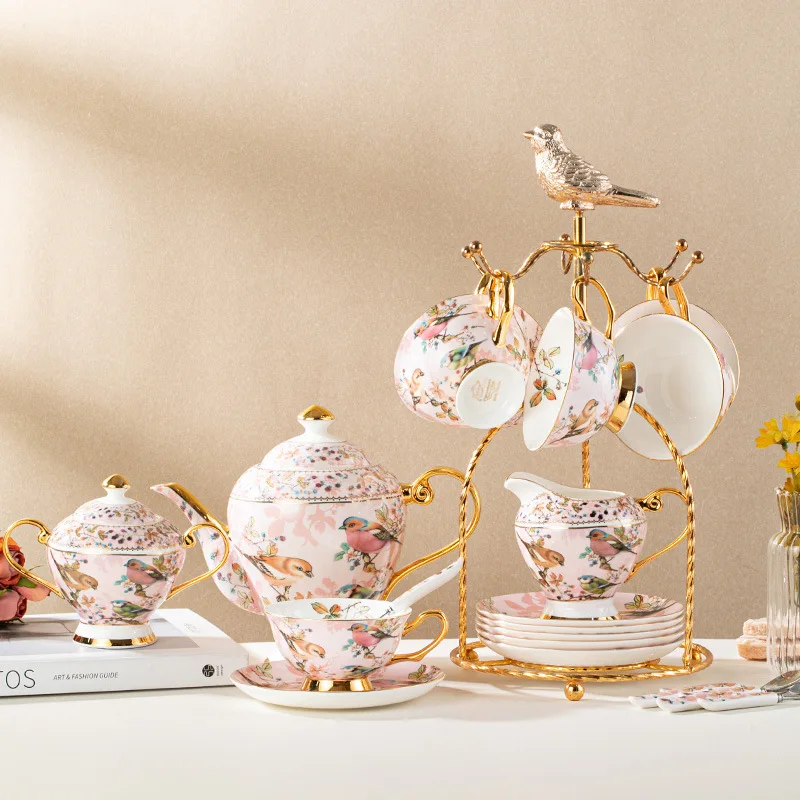 European-style gold-painted bone China coffee cup and saucer set English ceramic flower tea cup afternoon tea set black tea cup
