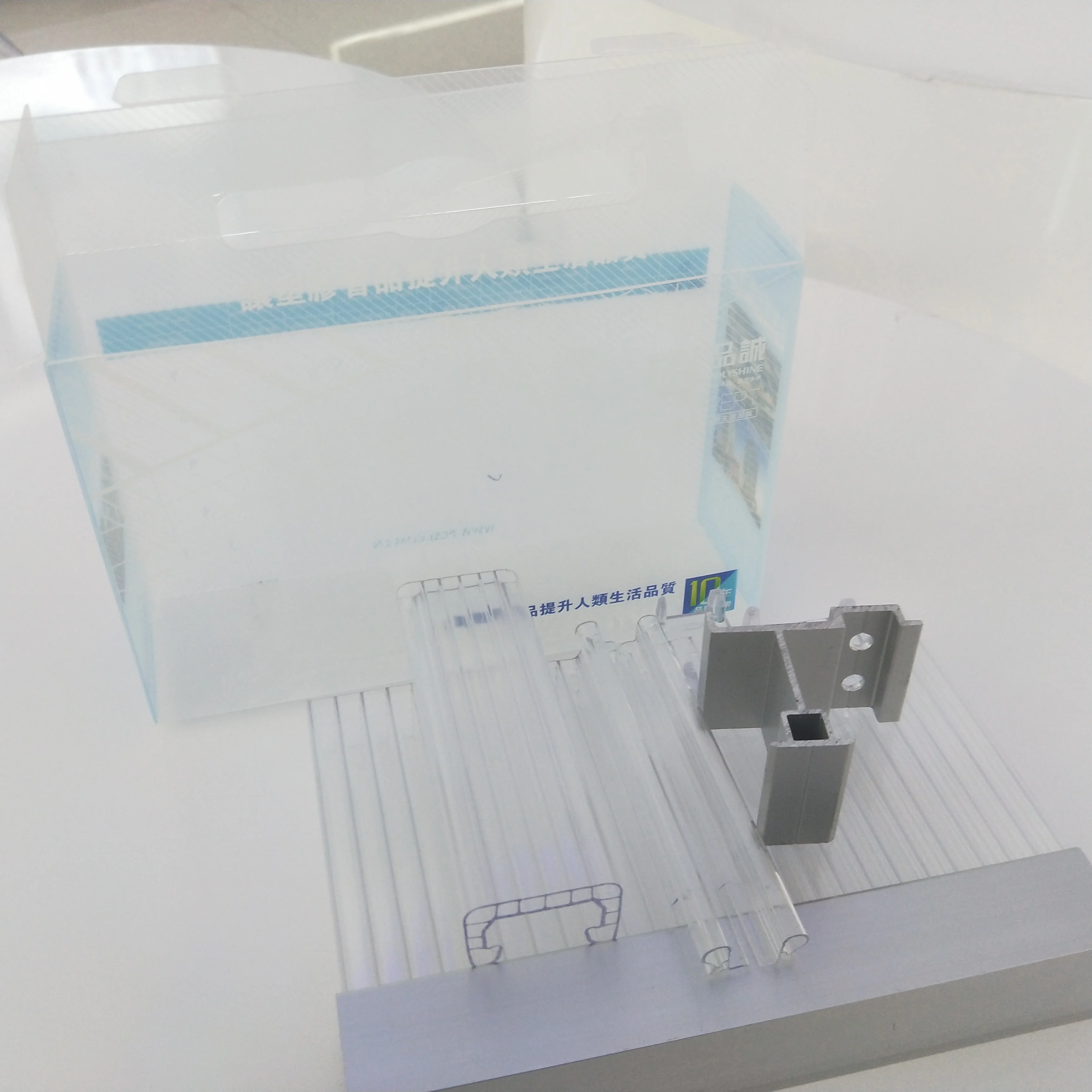 Plastic PC U lock  7-wall R-structure 20mm\22mm\25mm\30mm Polycarbonate hollow u -lock sheets