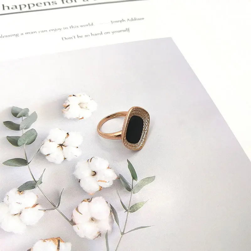 2022 New Women Rose Gold  Plated 925 Silver White Zircon Engagement Rings Wedding Black Agate Ring  Gold Chunky Ring for Party