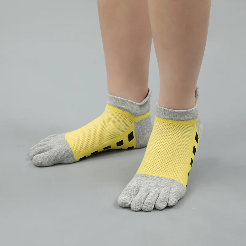 
Wholesale Cheap Organic Cotton Athletic Five Fingers Athletic Toe Sports Crew Pedicure Socks 