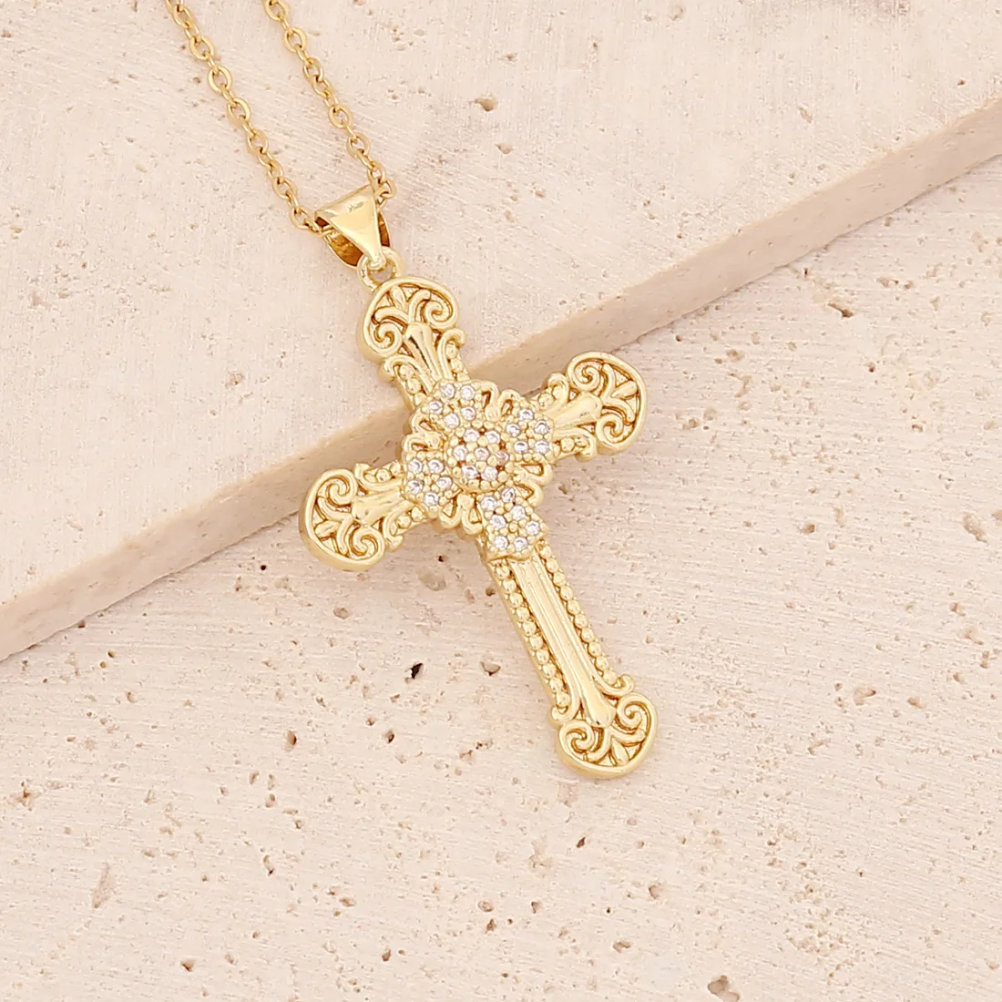2022 Hip Hop Gold Plating Zircon Cross Pendant Necklace Crystal Rhinestone Angel Wings Cross Necklace