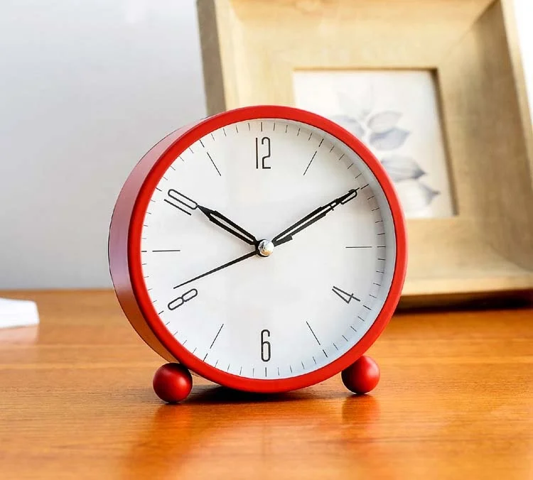 Alarm Clock 4 inch Round Silent Analog Alarm Clock Non Ticking with Night Light Battery Powered Super Silent Alarm Clock