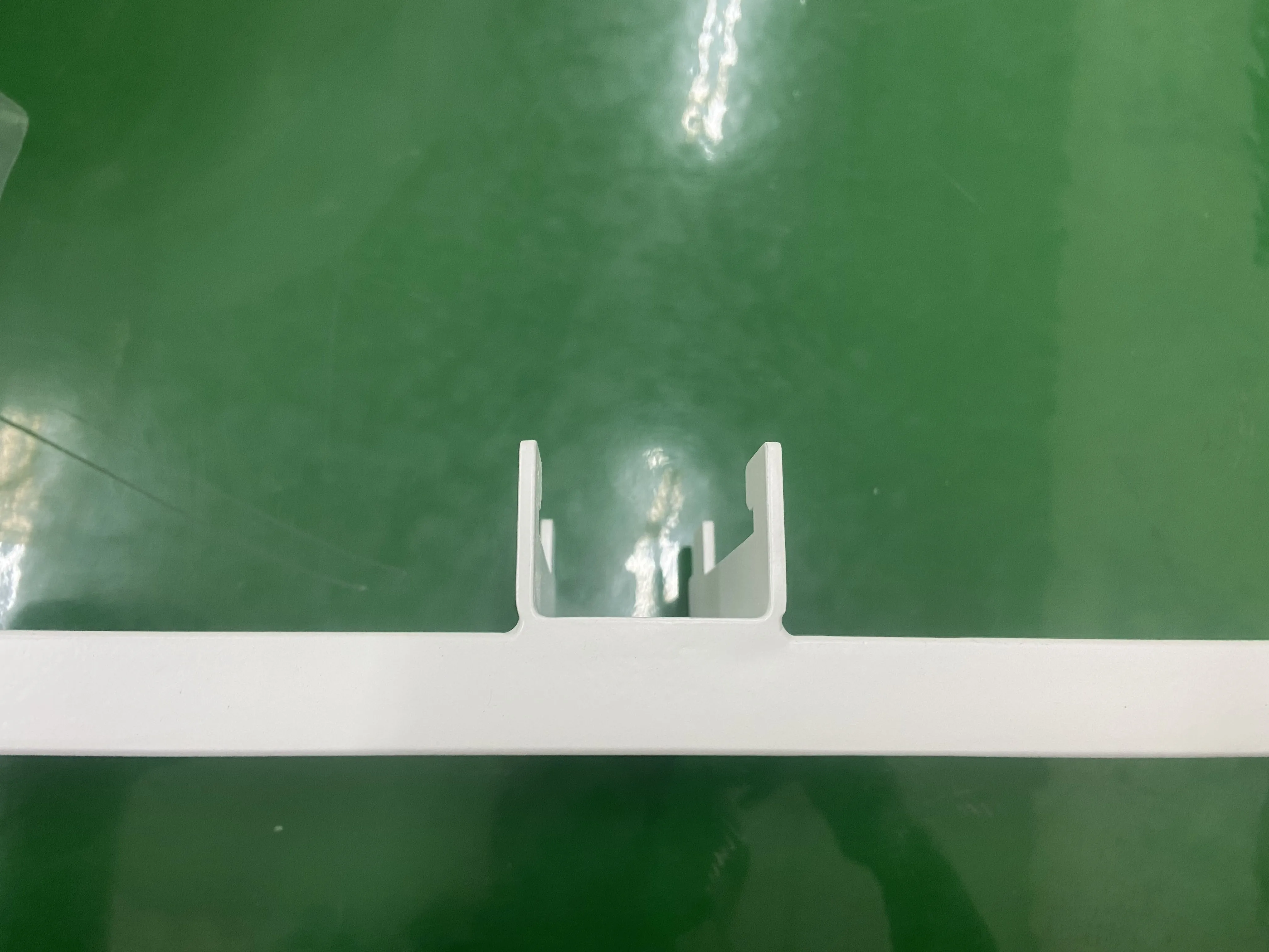 Хромированные Металлические Висячие настенные стеклянные полки для супермаркета, деревянные полки