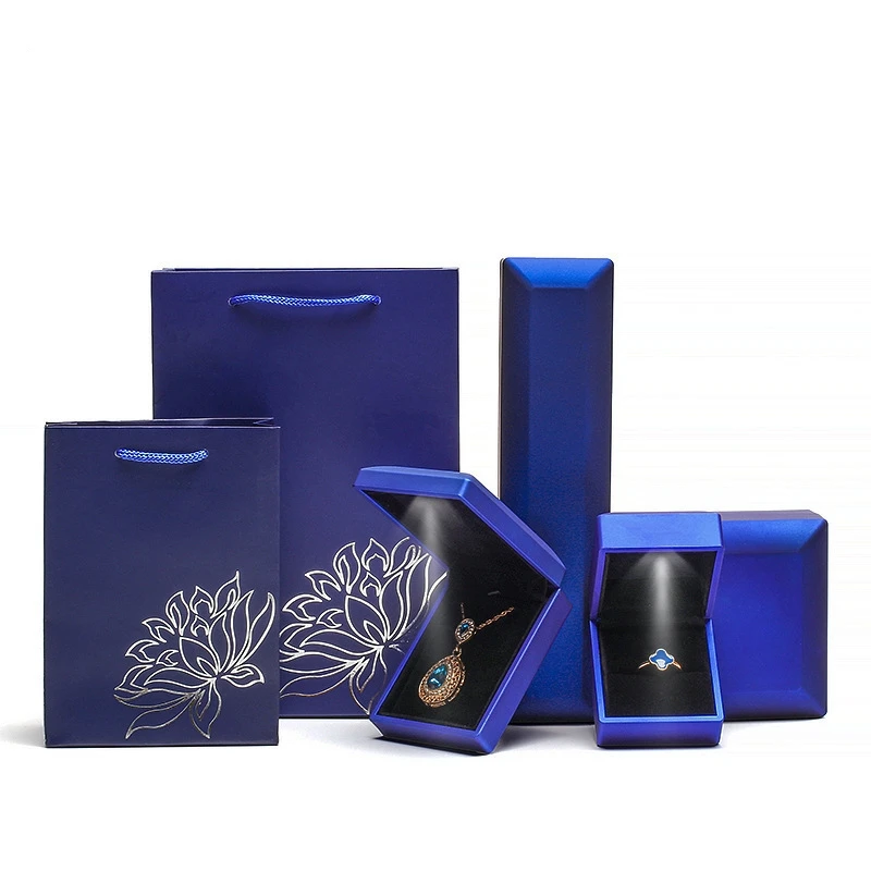 Led Black Lacquer logo Silk Screen Luxury Jewellery Boxwith Lights Led Jewellery Package Custom Ring Boxes Jewelry Box