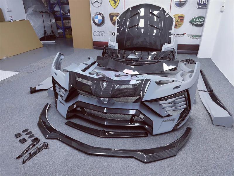 For Lamborghini URUS wide body kit M style dry carbon fiber front and rear bumper hood fender side skirt spoiler body kit