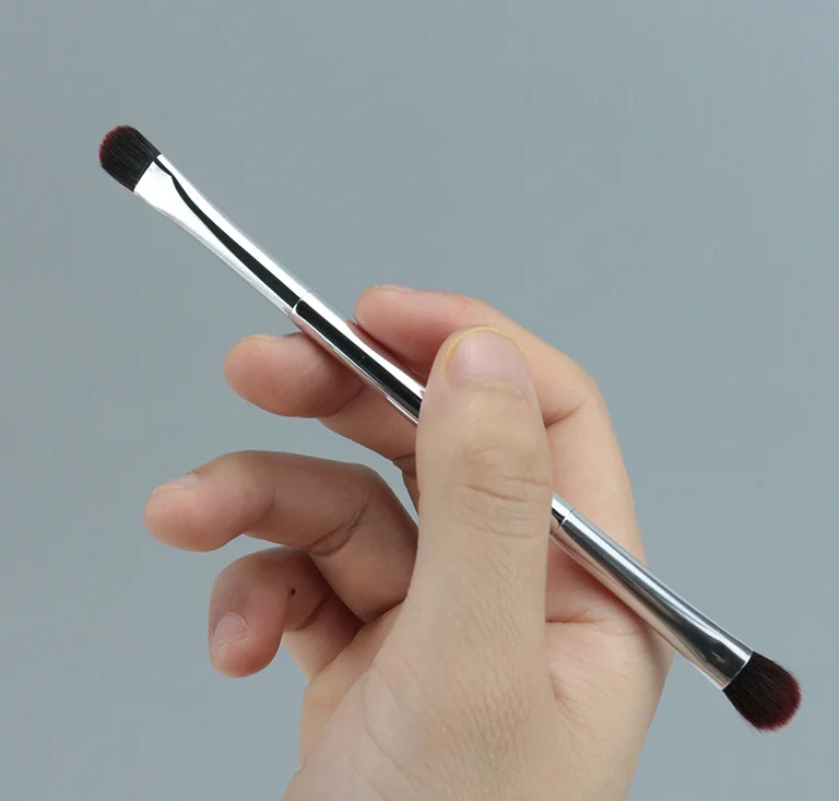 High Quality Pinceau Maquillag Silver Double Sided Makeup Brush 2 in 1 Eye Shadow Concealer Eyeliner Brush