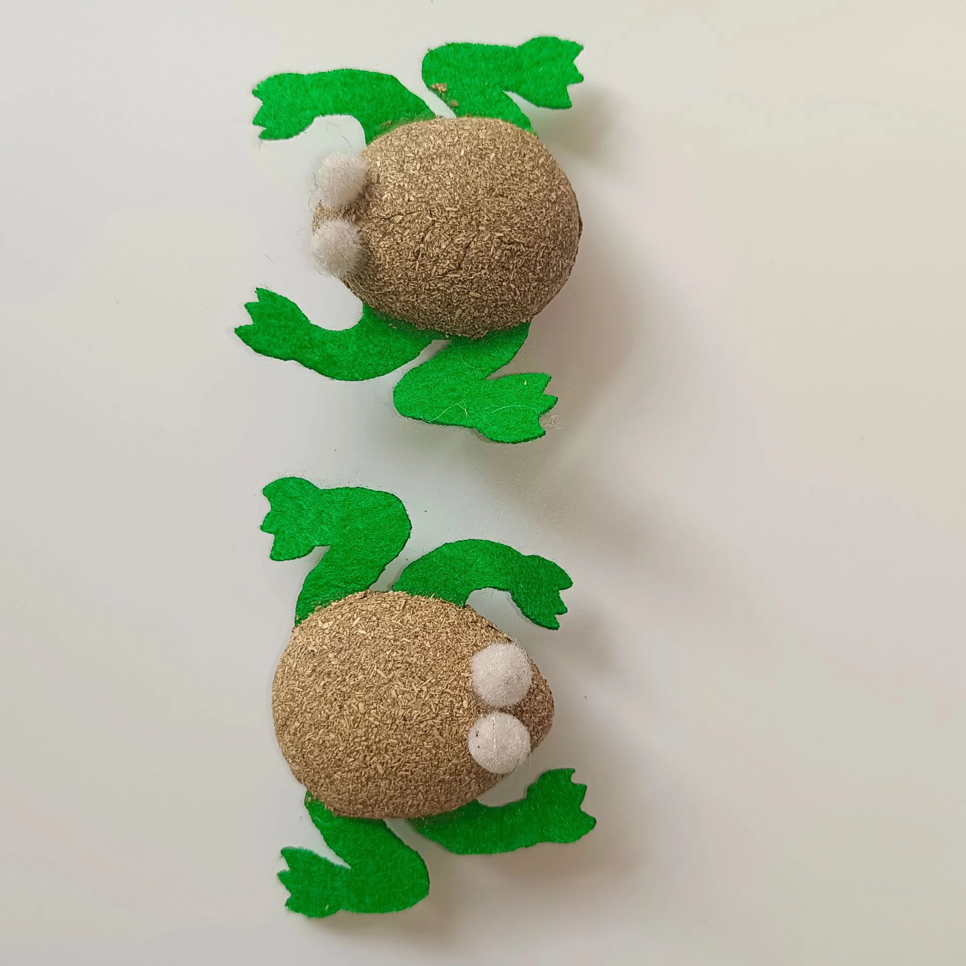 Wholesale Catnip Frog Cat Snacks Funny Cat Toys Teeth Molar Stick Teeth Cleaning Crab Ball