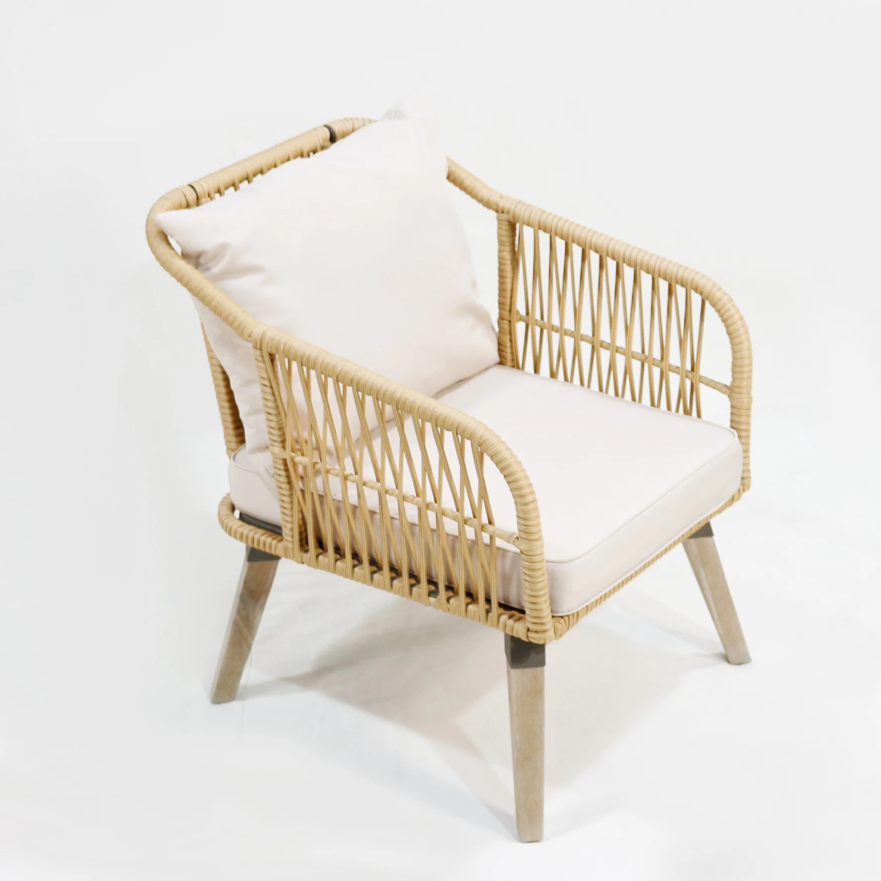 Заводские уличные стулья из ротанга с подушками идеально подходят для современной садовой