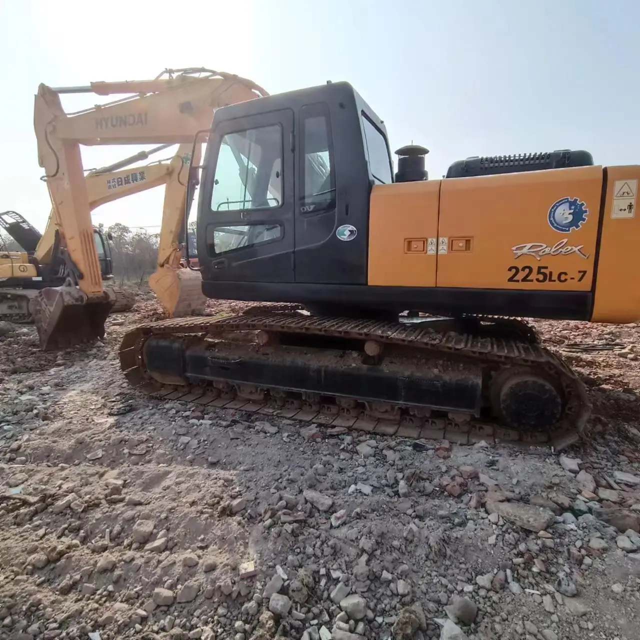 Недорогой гусеничный экскаватор HYUNDAI 225lc -9t по хорошей цене б/у экскаваторы 225 Hyundai 225LC 220-9