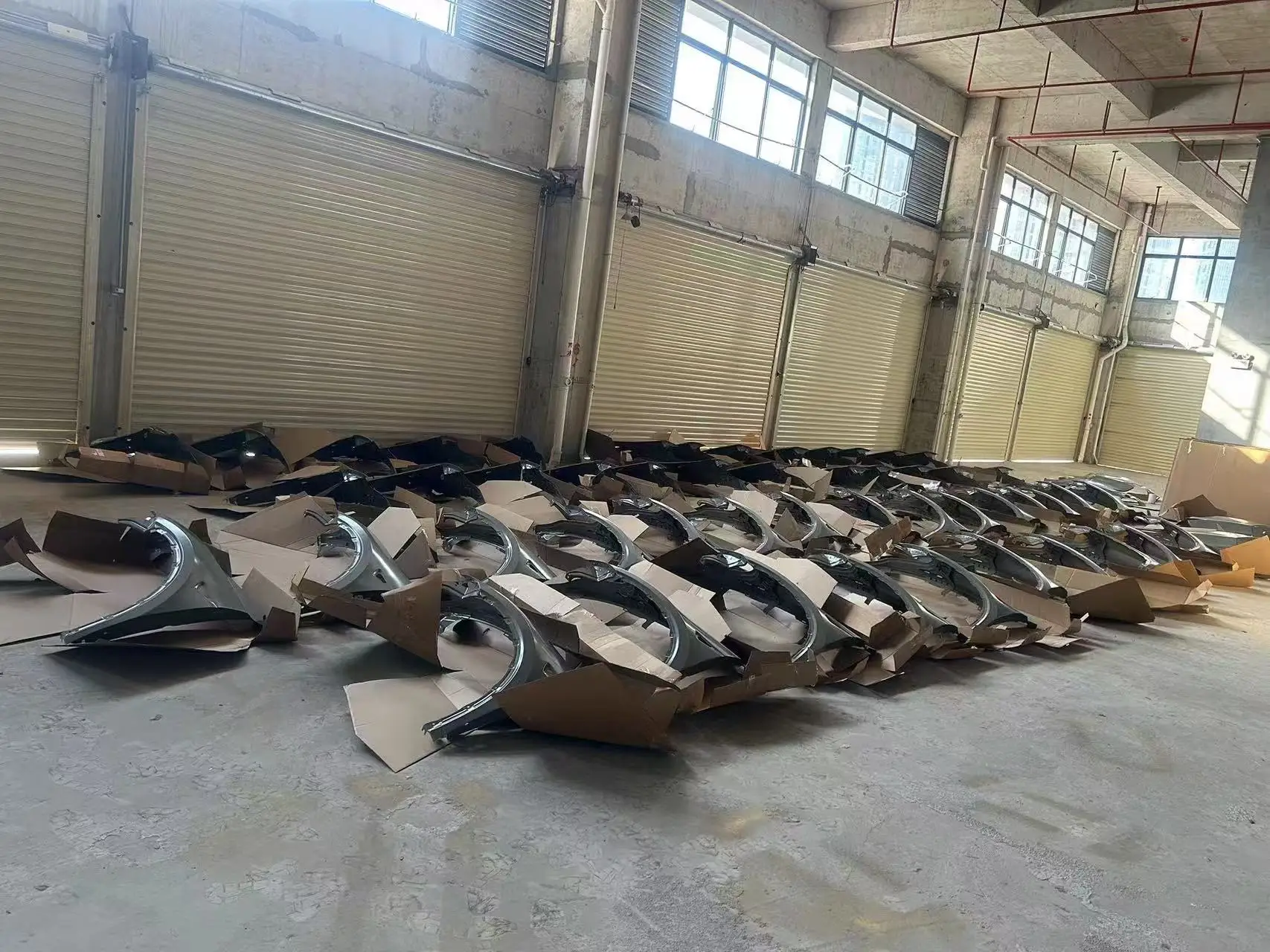 Заводские оригинальные новые и OEM автозапчасти все обвес оптом в розницу поставщик для Avatr 07 11 12