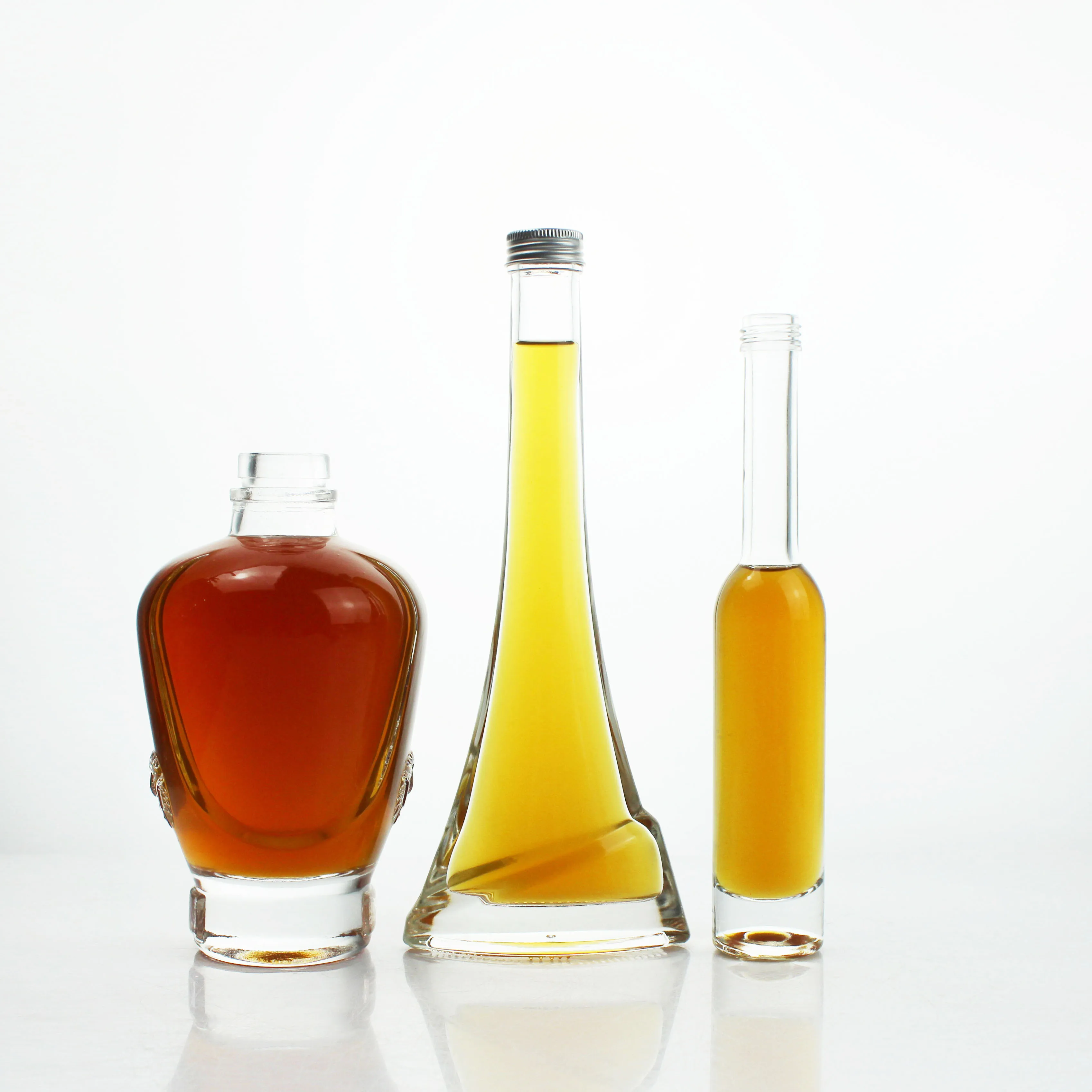 Wholesale Glass Wine Liquor Bottle Glass Brandy Gin Rum Tequila Vodka Spirits Bottle With Lid