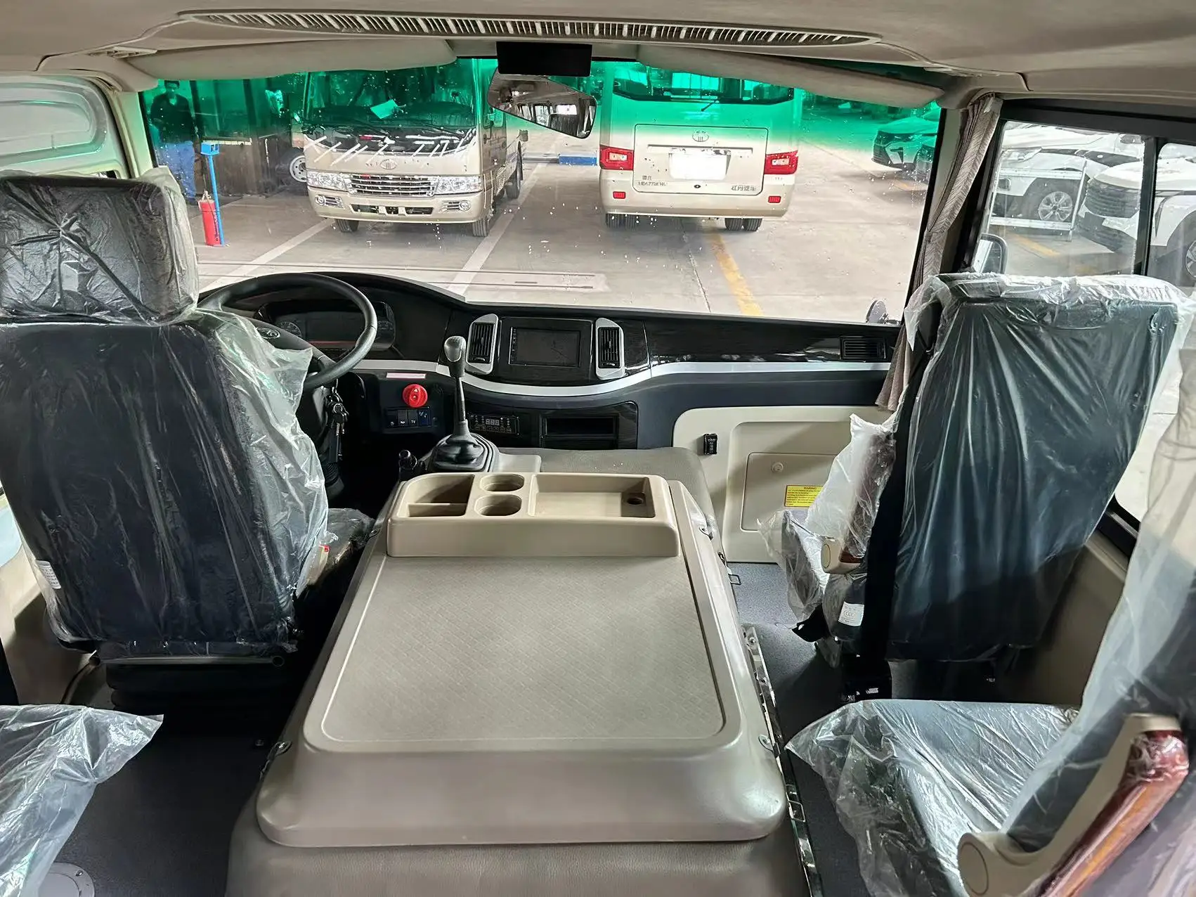 Hot product a coaster bus 30 seaters used coaster buses on the left rudder coaster buses is on sale