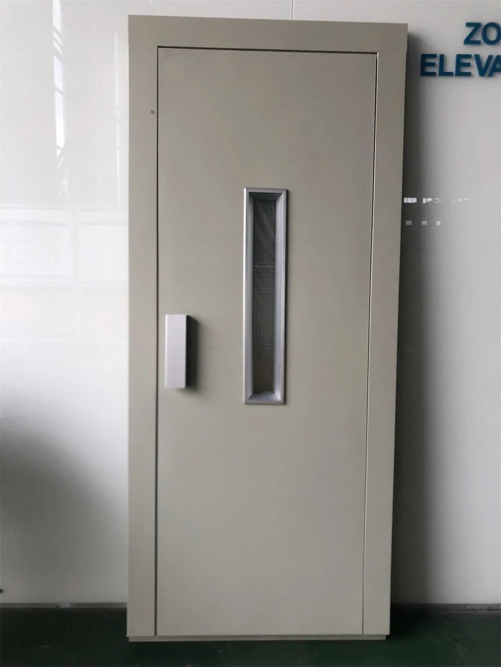 Zowee factory price 800mm Painted stainless steel villa elevator semi-automatic door manual doors for elevator