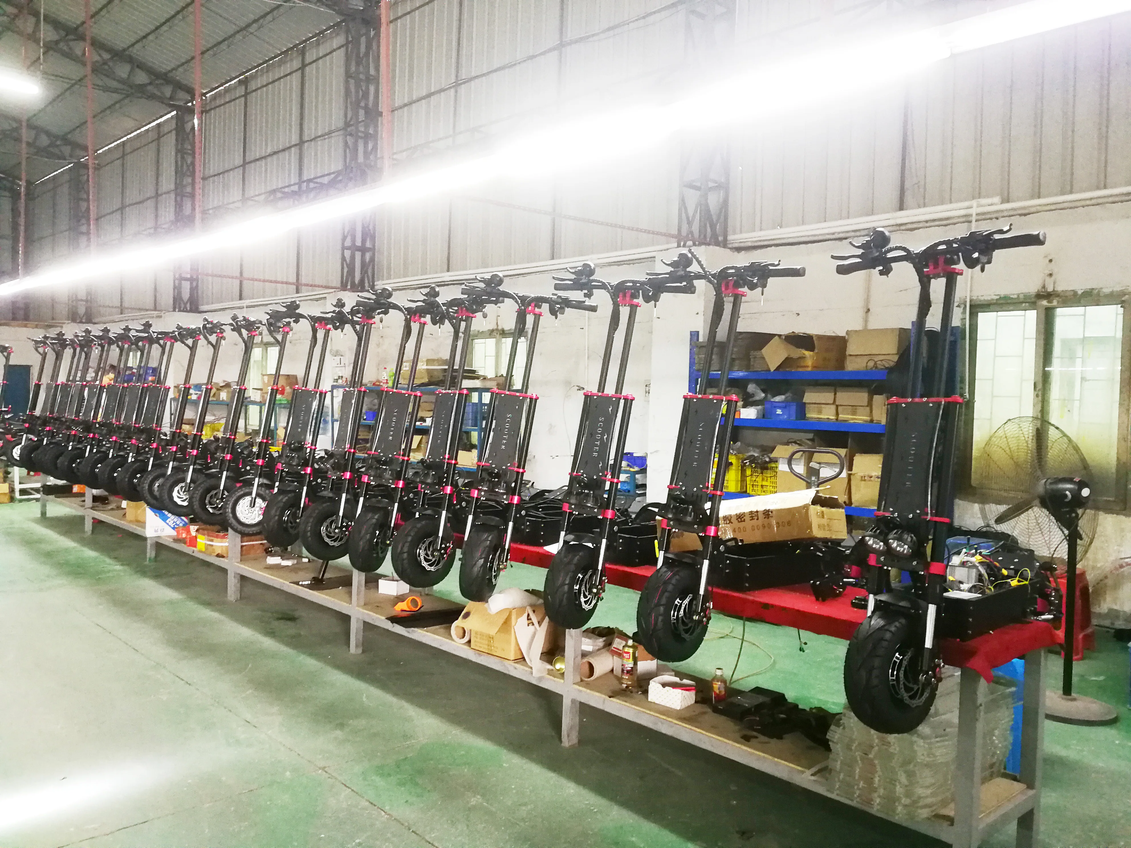 Heavy long run large 13inch dual motor 64v 8000W electric off road electric scooter adult