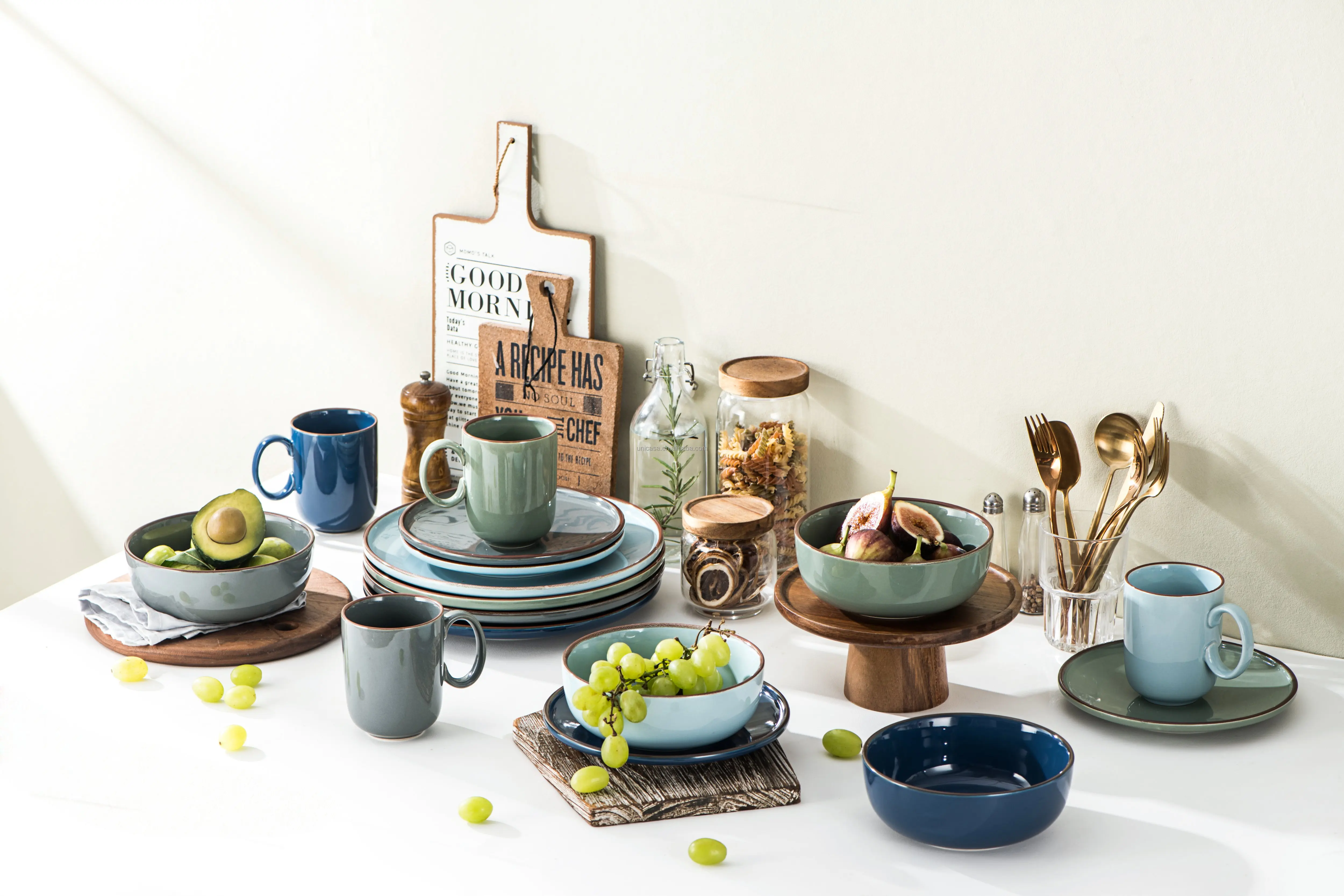 Hot-selling  Home Restaurant Stoneware Tableware Set Family Ceramic Tableware Embossed Dinner